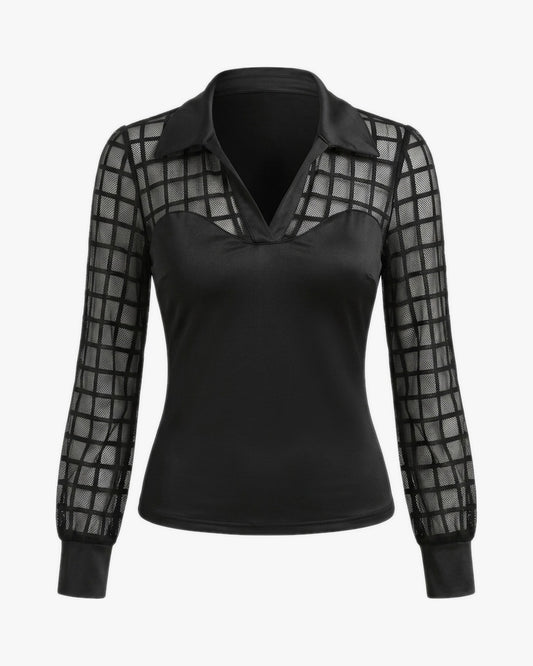 Chemise corset sur fond studio gris clair