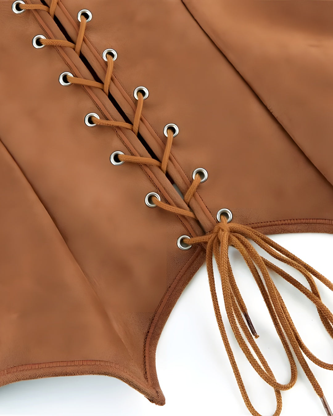 Zoom sur le détail du corset a lacet, vue 2