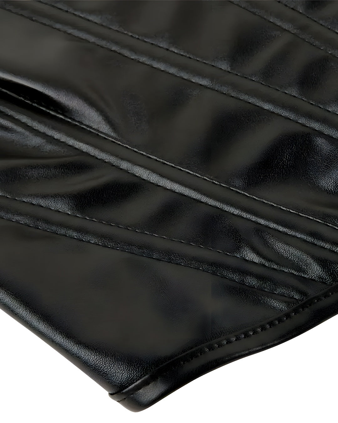 Zoom sur le détail du corset cuir sexy, vue 4