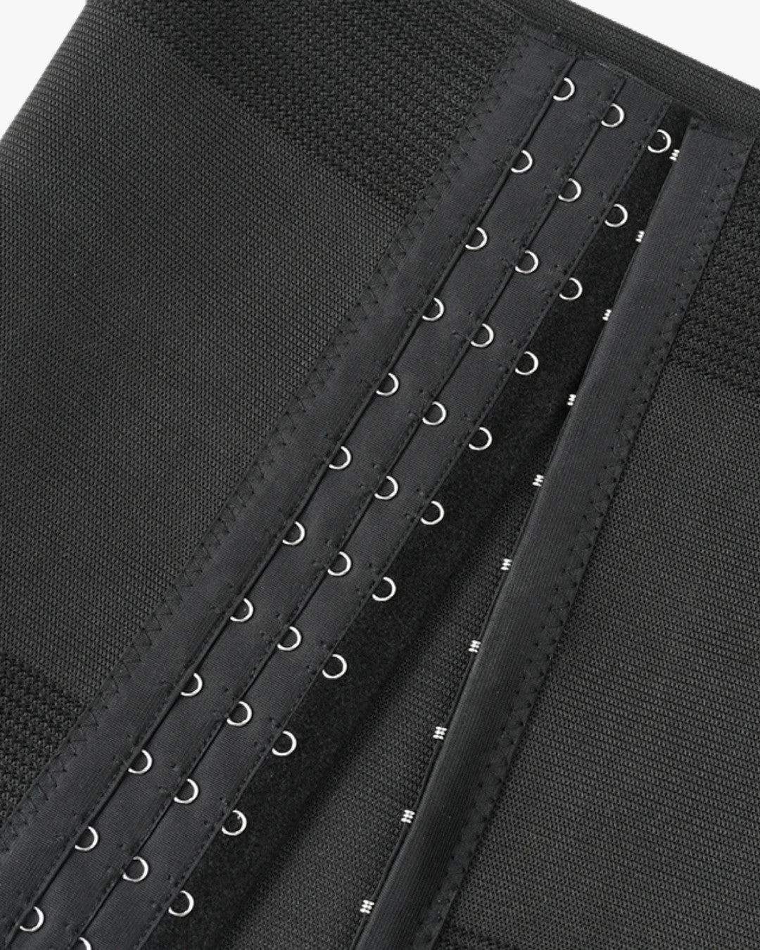Zoom sur le détail du corset gaine ventre plat, vue 2