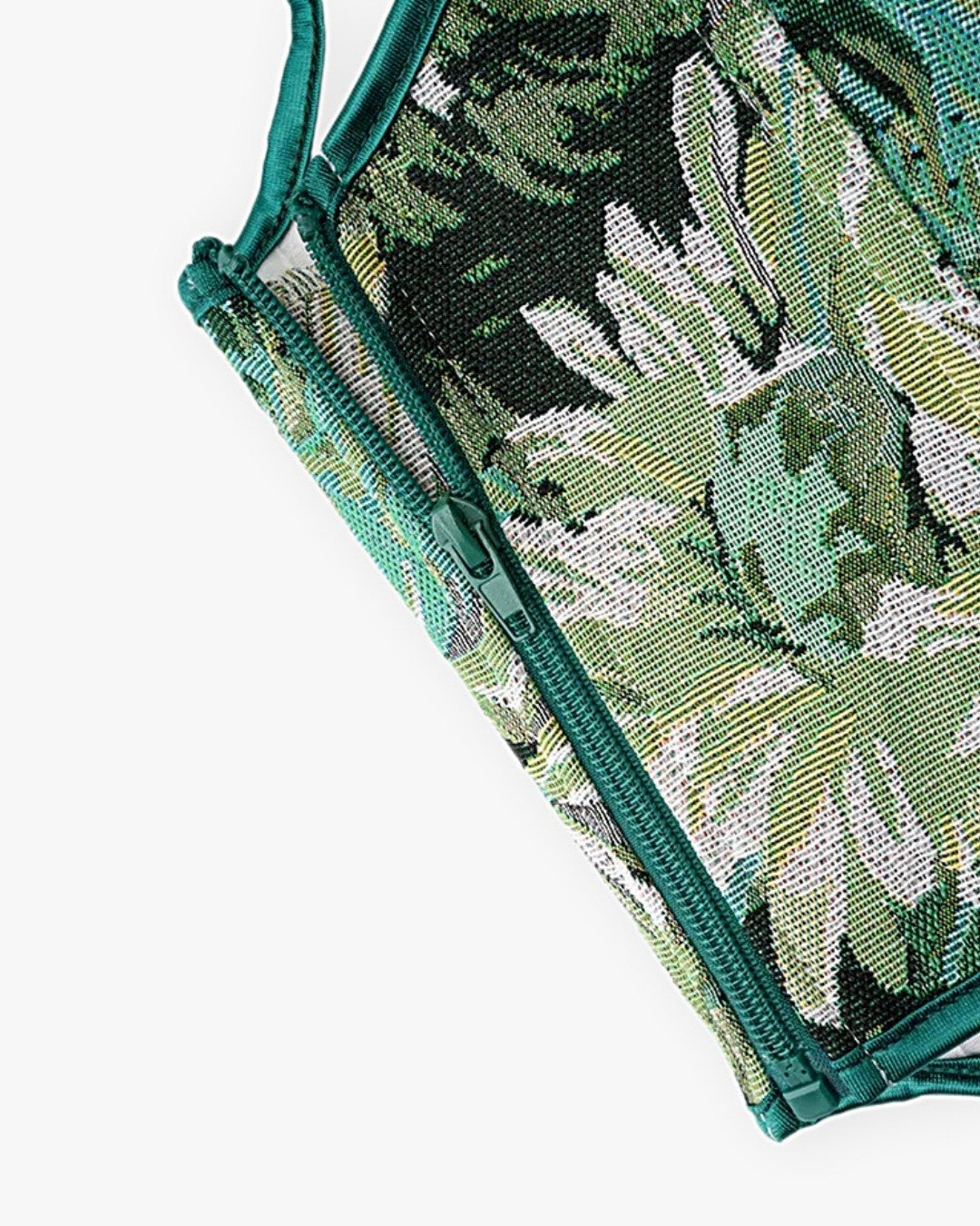 Zoom sur le détail du corset lacet ancien