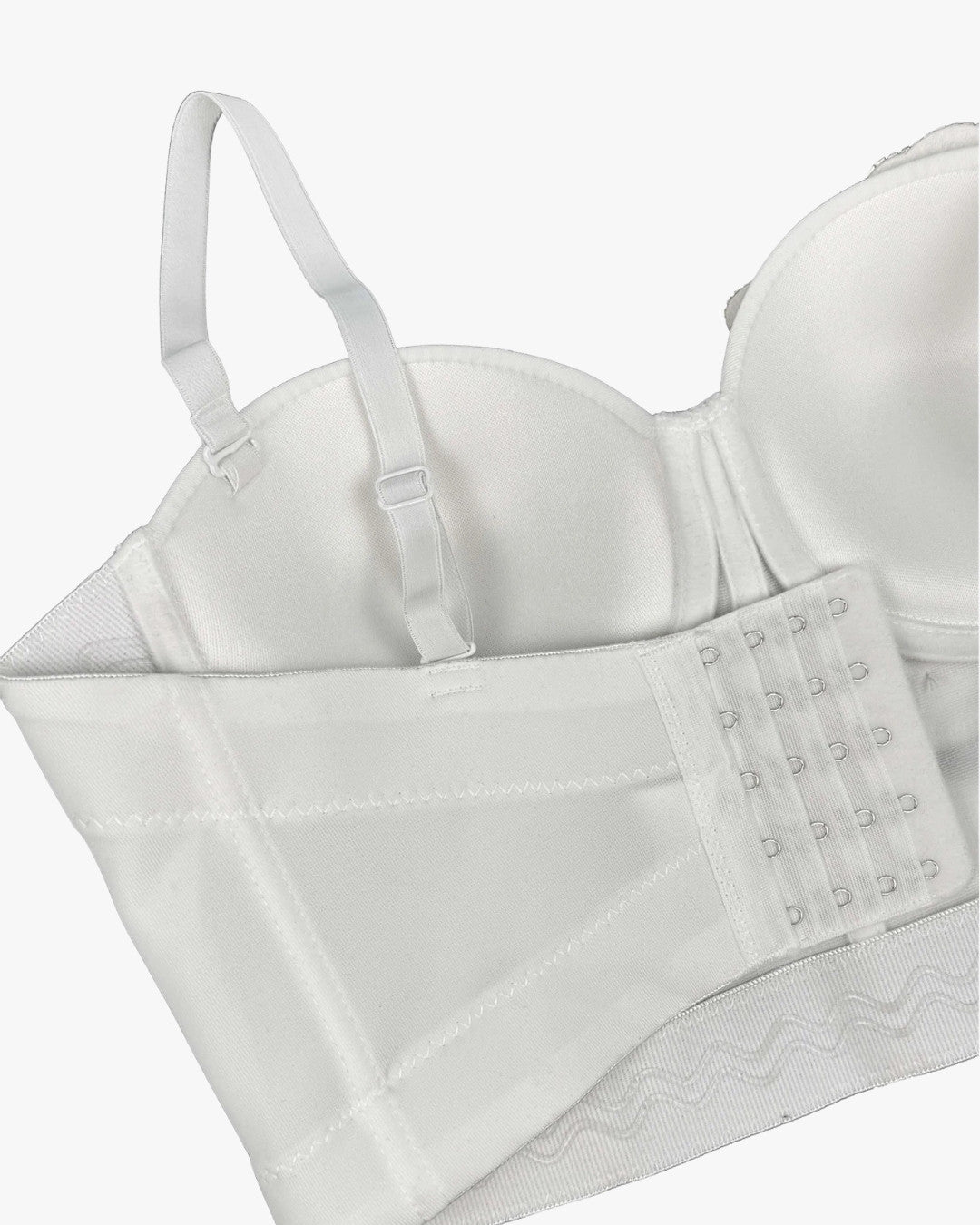 Zoom sur le détail du corset soirée, vue 2