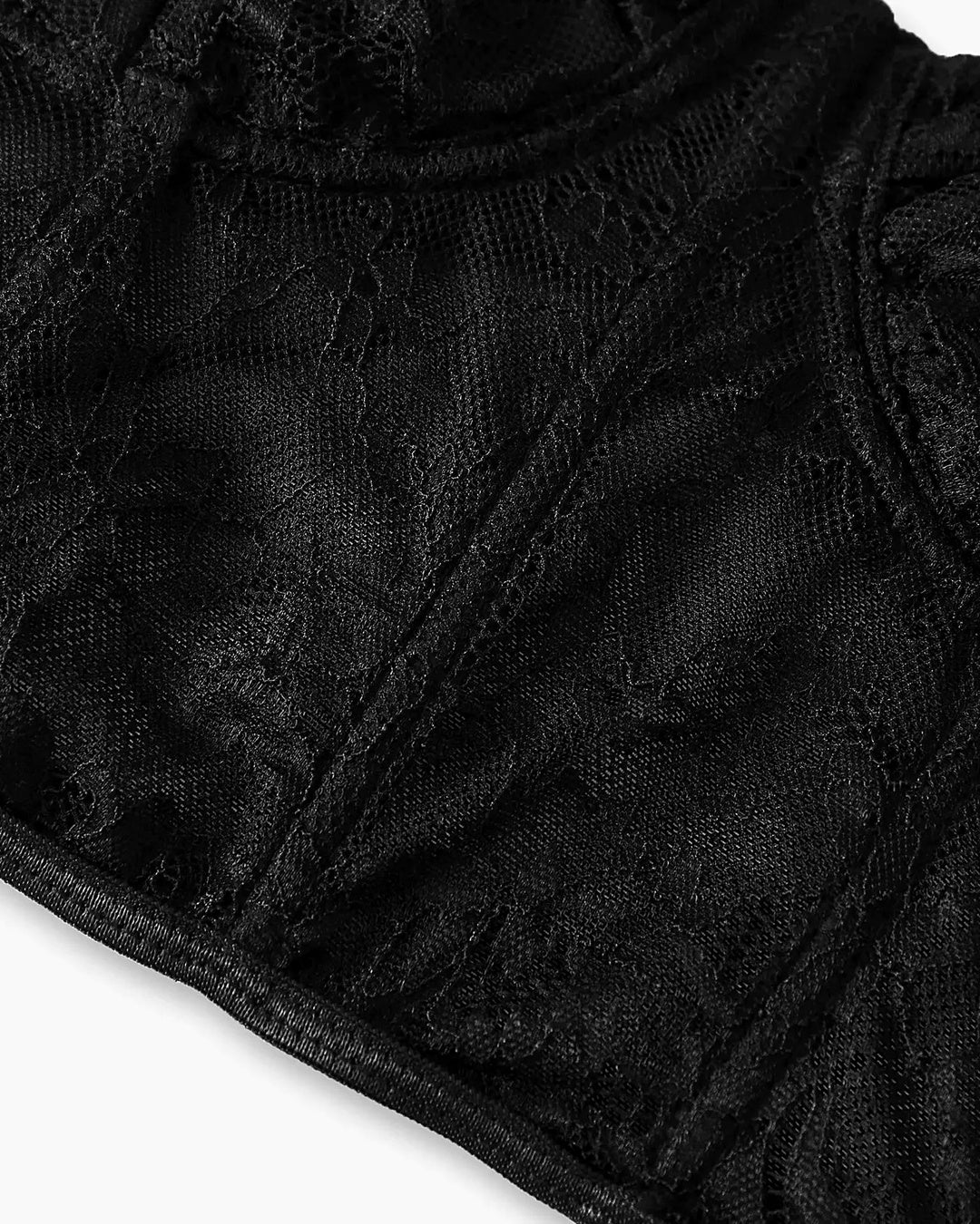 Zoom sur le détail du corset sous vêtement, vue 3