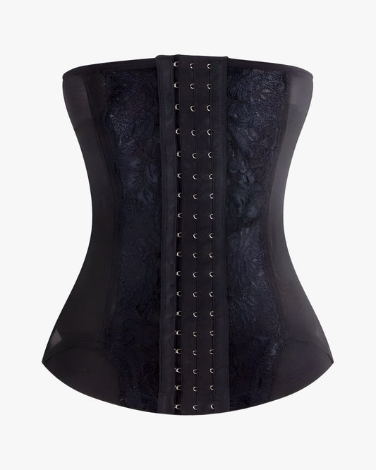 Corset taille fine sur fond studio gris clair