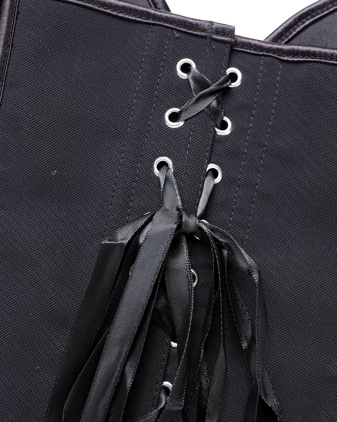 Zoom sur le détail du haut corset