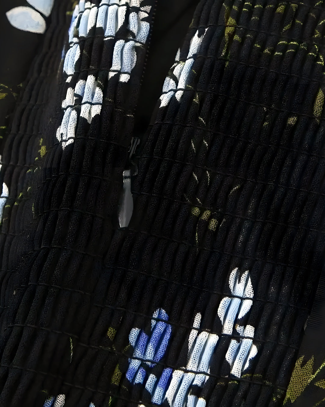 Zoom sur le détail du robe corset bretelle, vue 5