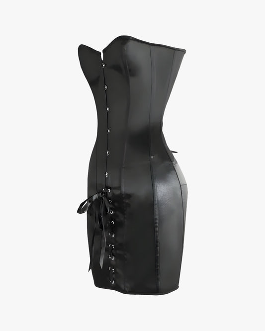 Robe corset gothique sur fond studio gris clair