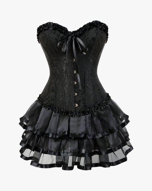 Robe corset grande taille sur fond studio gris clair